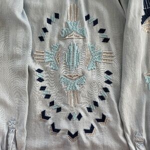 Rails Women's Medium Chambray Embroidered Top